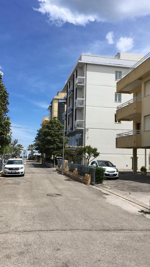 Hotel Glenn ريميني المظهر الخارجي الصورة