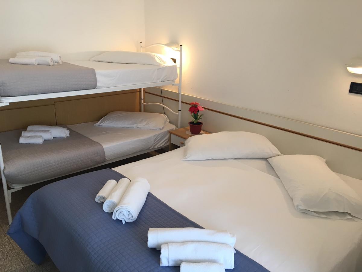 Hotel Glenn ريميني المظهر الخارجي الصورة